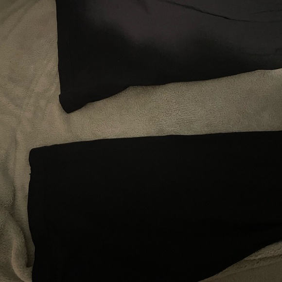 EUC Lululemon Groove Super-High-Rise Flare Pants, Ripple Emboss Black, Size 12 - Picture 5 of 5
